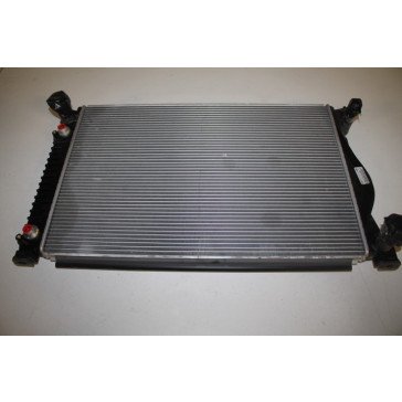 Radiateur met oliekoeler 2.4-3.2 V6 benz. Audi A6 Bj 05-11