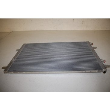 Radiateur 3.0 V6 benz. Audi A6 Bj 08-11