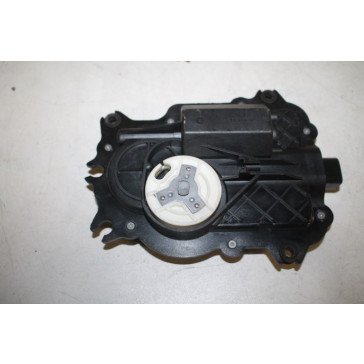 Aandrijfeenheid sluithulp portier Audi A8, S8 Bj 03-10