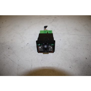 Schakelaar stoelverwarming zwart div. Audi Modellen Bj 01-13