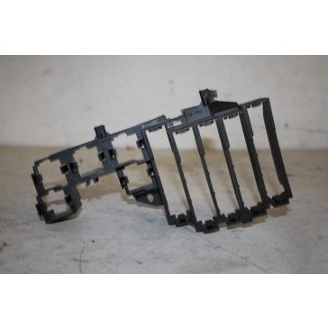 Steun relaishouder RA  Audi A4, S4, RS4, A5, S5, RS5, Q5 Bj 08-17