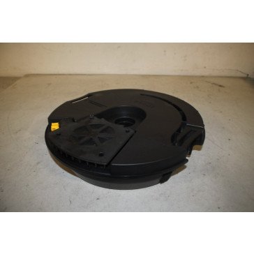 Subwoofer met behuizing achter Dynaudio div. Volkswagen modellen Bj 13-heden