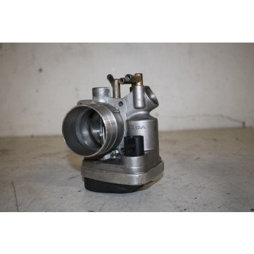Gasklephuis 1.6 benzine Audi A3 Bj 04-13