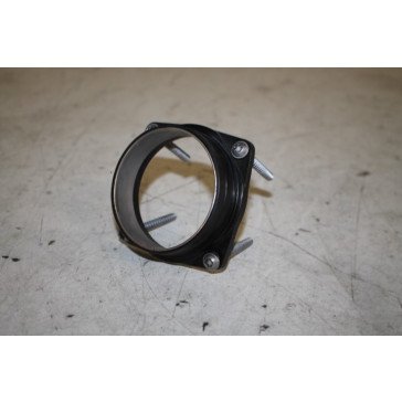 Adapter inlaat rechts 4.2 V8 benz. Audi RS4, RS5 Bj 10-17