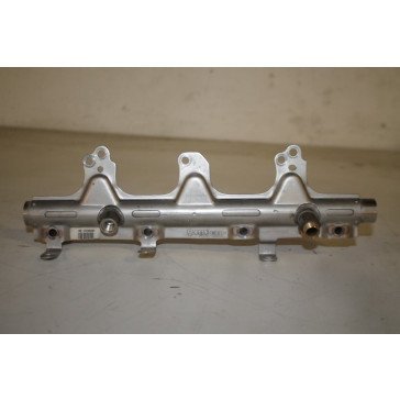 Brandstofverdeler 2.0 TFSI benz. div. Audi modellen Bj 08-13