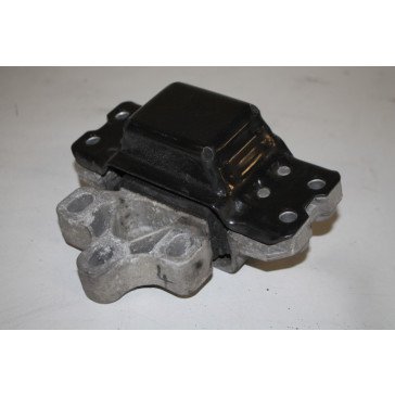 Versnellingsbaksteun links 1.8/2.0 TFSI benz. Audi A3 Bj 04-13