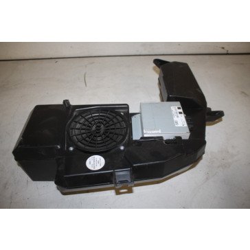 Subwoofer met versterker Audi A4, S4, RS4 Avant Bj 01-08