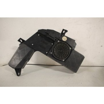 Subwoofer met behuizing achter Audi A4, S4 Avant Bj 01-08