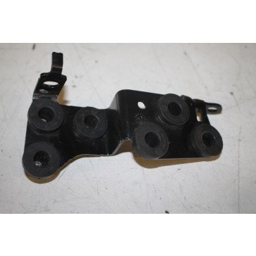 Steun extra waterpomp 2.0 TFSI benz. Audi A4, A5 Bj 16-heden