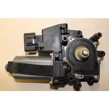 Ruitbedieningsmotor RV Audi A8, S8 Bj 94-03