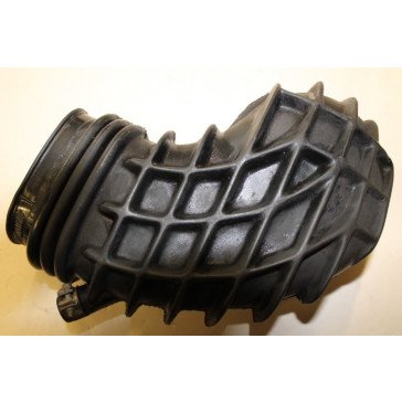 Aanzuigluchtgeleiding 2.2 V5 benzine Audi 100 Bj 77-82