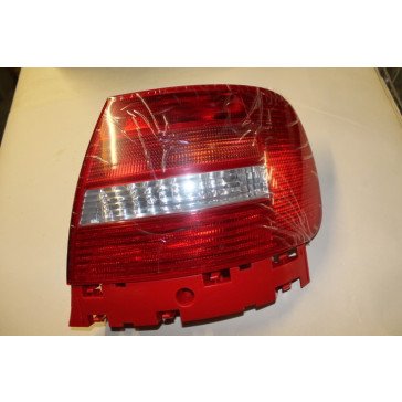 0551885 - 8D0945096F - Achterlicht rechts Audi A4, S4 Bj 99-01
