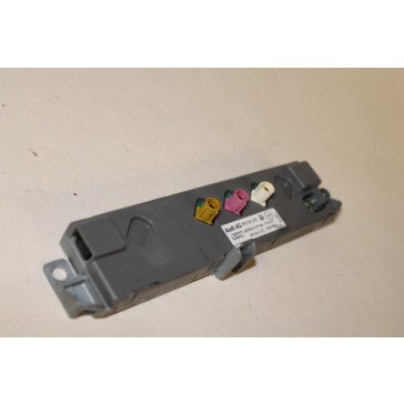 Antenneversterker links Audi A4, S5 Bj 08-12