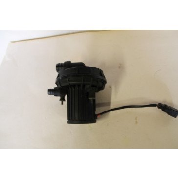 0555731 - 079906601A - Secundaire luchtpomp 4.2 V8 benzine Audi S4, RS4 Bj 01-09
