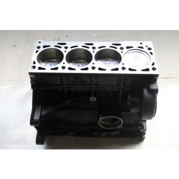 Cilinderblok met zuigers 1.6 16v benz. VW Golf, Bora Bj 98-02