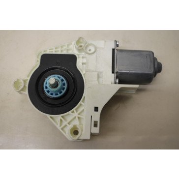 Ruitbedieningsmotor LA div Audi modellen Bj 08-14