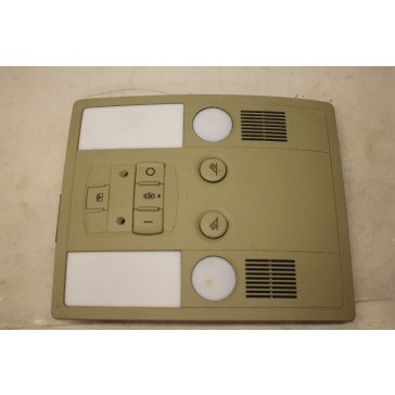 Binnenverlicht. en leeslampje achter beige Audi A8, S8 Bj 03-07