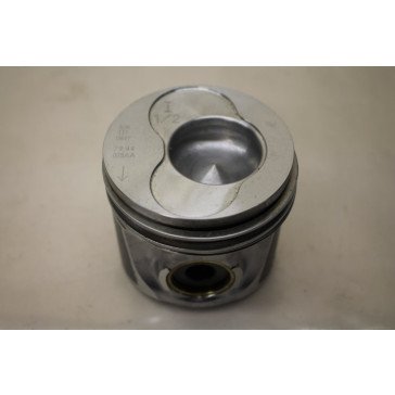 Zuiger compleet cilinder 1 en 2 1.9 TDI Audi A3, A4 Bj 97-03