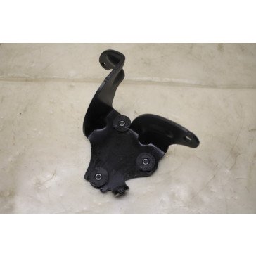 Steun extra waterpomp Audi A6, Q5 Bj 11-heden