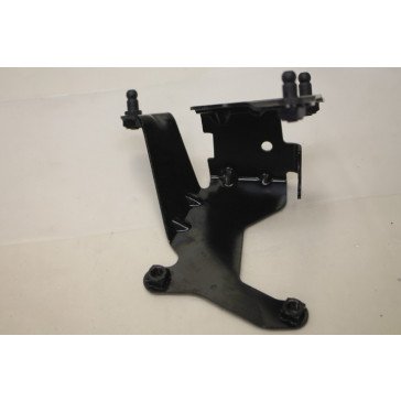 Steun extra waterpomp Audi A6, S6, RS6 , A7, S7 RS7 Bj 11-heden