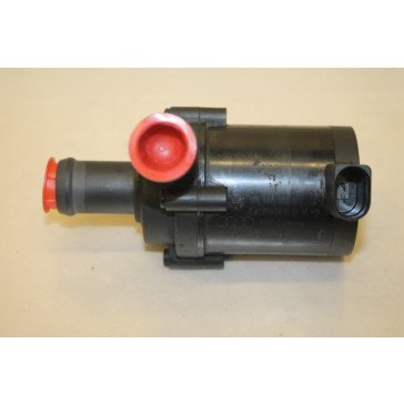 Extra waterpomp 2.0 TFSI benz. Audi A3 Bj 04-07