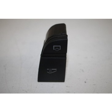 Knop dashboardkastje zwart ENGELS Audi A6, S6, RS6 Bj 05-11