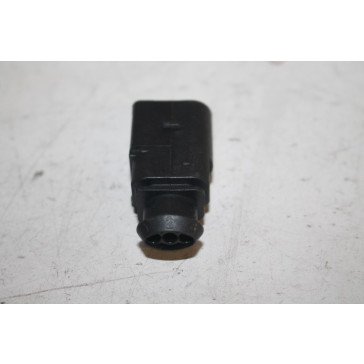 Plat contacthuis met contactvergrendeling