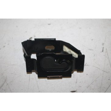 Bevestigingsoog scheidingsnet rechts zwart Audi A6, S6, RS6 Avant Bj 11-heden