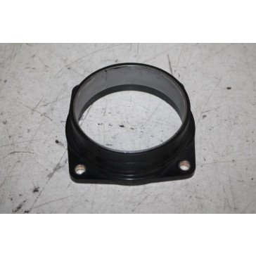 Adapter inlaat rechts 4.2 V8 benz. Audi RS4, RS5 Bj 10-17