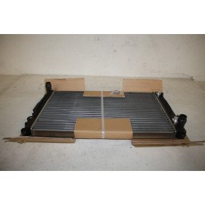 Radiateur met oliekoeler 2.4/2.6/2.8 V6 benz. Audi A4, A6 Bj 95-05 