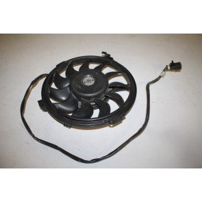 Koelluchtventilator rechts 4.2 V8 benz. Audi S4, RS4  Bj 01-09
