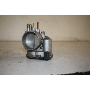 Gasklephuis 2.4-3.0 V6 benz. Audi A4, A6, A8 Bj 98-08