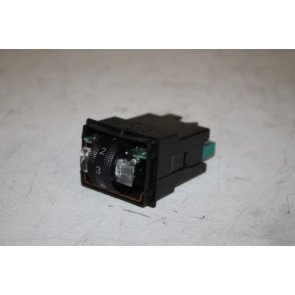 Schakelaar stoelverwarming zwart div. Audi Modellen Bj 01-13