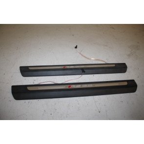 Set RSQ8 instaplijsten/dorpellijsten voorzijde Audi RSQ8 Bj 20-heden