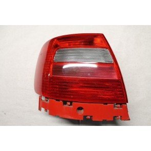 Achterlicht links Audi A4, S4 Sedan Bj 97-99