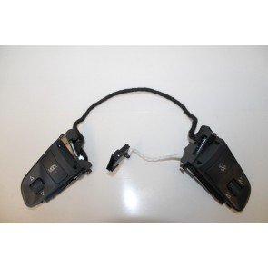 0556437 - 4F09515275PR - Multifunctietoetsen stuurwiel L+R zwart div. Audi modellen Bj 03-11