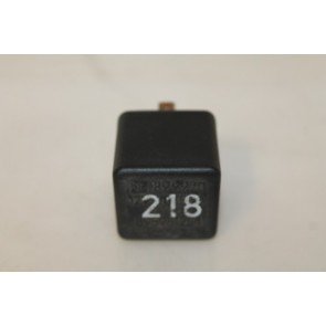 0557431 - 895951254 - Relais elektr.ruitbediening Audi 100 Bj 91-92
