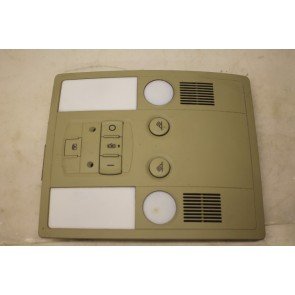 Binnenverlicht. en leeslampje achter beige Audi A8, S8 Bj 03-07