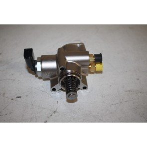 Brandstofpomp rechts 4.2 V8 benz. Audi S5, A6, A8, Q7, R8 Bj 07-15