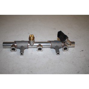 Brandstofverdeler links 3.0 TFSI benz. Audi A4, S4, A5, S5, A6, A7, A8 Bj 12-heden