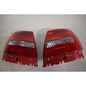 Set facelift achterlichten Audi A4, S4 Sedan Bj 95-01