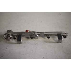 Brandstofverdeler 2.0 benz. Audi A4 Bj 01-08