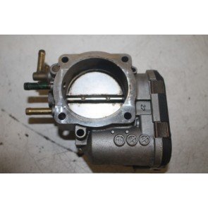 Gasklephuis 2.4-3.0 V6 benz. Audi A4, A6, A8 Bj 98-08