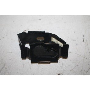 Bevestigingsoog scheidingsnet rechts zwart Audi A6, S6, RS6 Avant Bj 11-heden