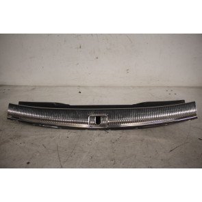 Bekleding afsluitplaat achter Alu/zwart Audi Q5, SQ5 Bj 09-17