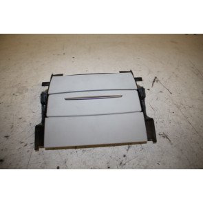 Afdekking met klep achter kristalzilver Audi A8, S8 Bj 10-17