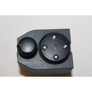 0558263 - 8P4827520B - Abdeckklappe Audi A3, S3 Sportback, RS3 Bj 09-13